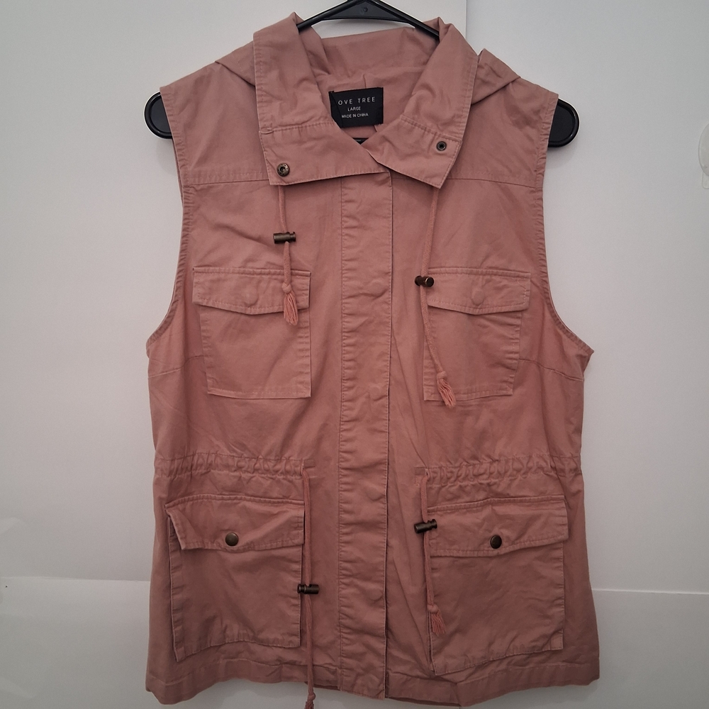 LOVE TREE Blush Pink Sleeveless Vest With Pockets Size Large Medium